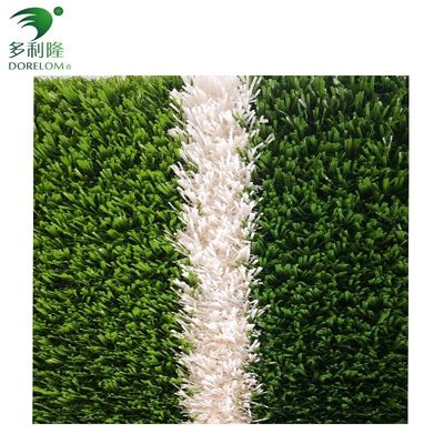Piastrelle di erba artificiale giallo verde rosso per giardini da calcio e pavimenti sportivi