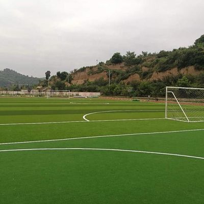 15000 punti/mq Densità Campo da calcio Piana artificiale progettata per calciatori