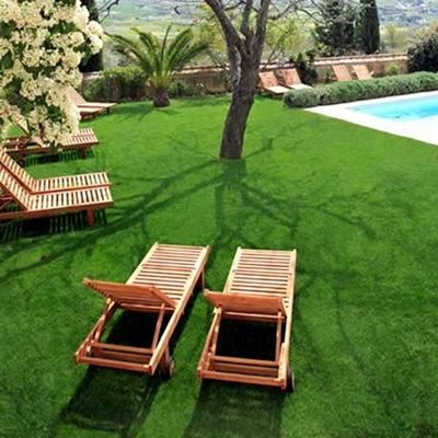 SPU rivestimento di erba artificiale verde naturale morbida per giardino esterno sfondo paesaggio